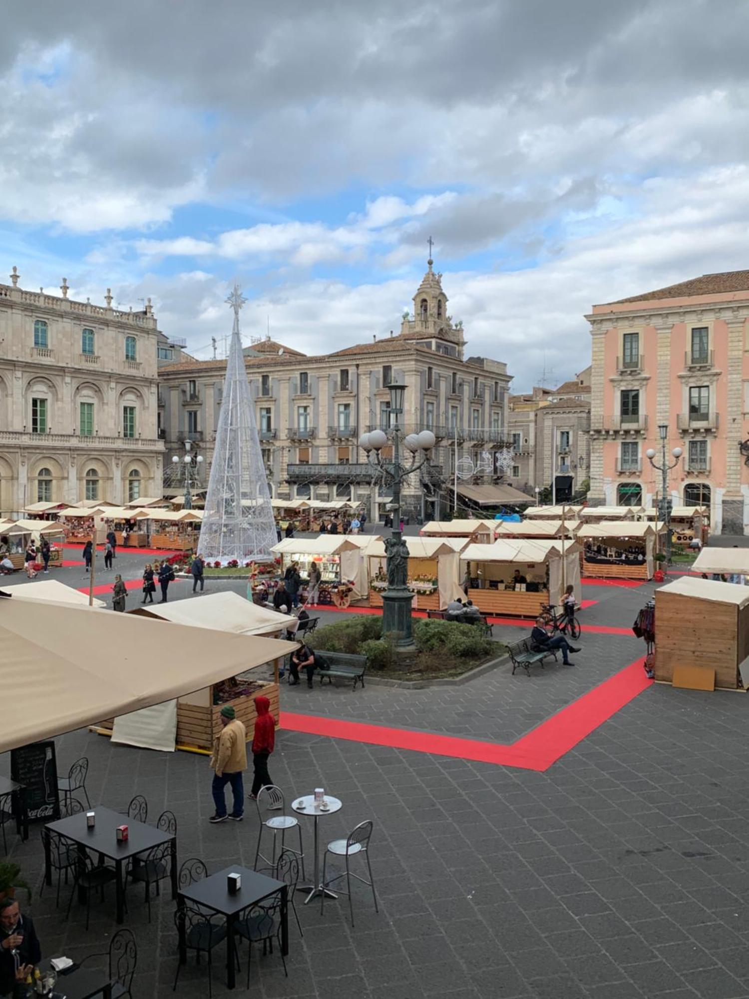 La Suite Di Piazza Dell'Universita Catánia Buitenkant foto